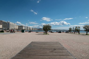Thessaloniki şehir liman manzaralı güzel güneşli bir günde, Yunanistan