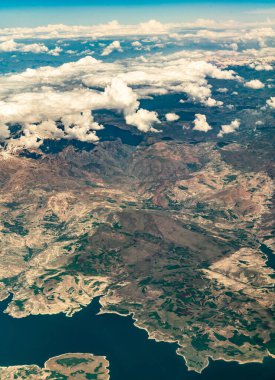 35.000 feet yükseklikte uçak penceresinden nadir fotoğraflar.