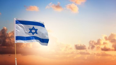 İsrail bayrağı, Davut 'un bir yıldızıyla güzel günbatımı arka planında