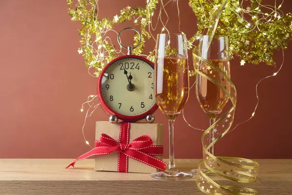 New Year 2024 Celebration Festive Background Champagne Glasses Gift Box — Stock Photo, Image