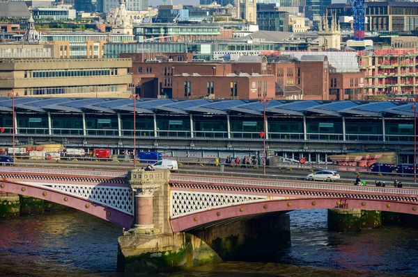 London November 2022 Blackfriars Bridge Und Station Bieten Ein Modernes — Stockfoto