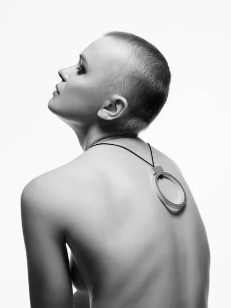 Beautiful Woman Short Haircut Back Naked Bald Girl Necklace Jewelry — Stock Photo, Image