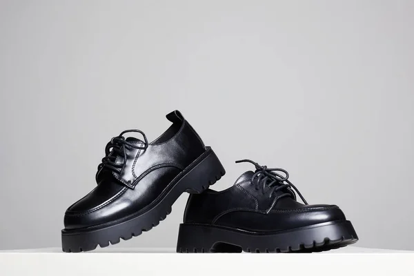 Μαύρες Μπότες Παπούτσια Μόδας Νεκρές Φύσεις Κομψή Φωτογραφία Στο Στούντιο — Φωτογραφία Αρχείου