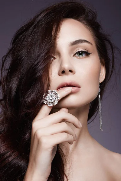 반지를 화장을 보석을 아름다운 — 스톡 사진
