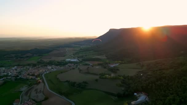 Luftaufnahme Nach Einem Gleitschirmflug Über Der Landschaft Von Devon Hochwertiges — Stockvideo