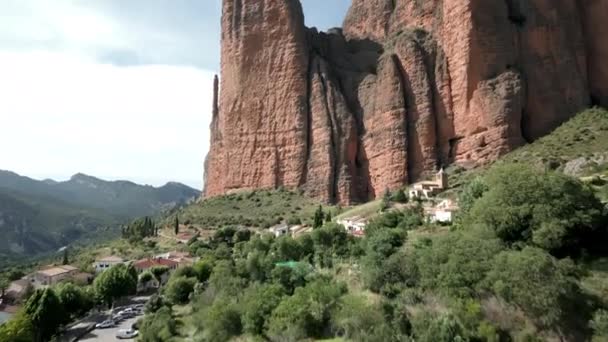位于西班牙Huesca的Mallos Riglos的空中景观 高质量的4K镜头 — 图库视频影像