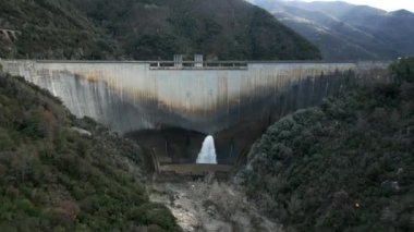 Water Barajı Havacılık, Presa del Panta de Susqueda, Vic, İspanya. Yenilenebilir Enerji