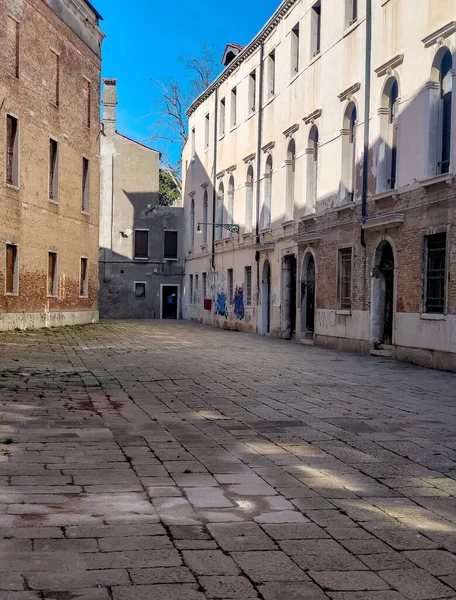 베네치아 이탈리아 2023 베네치아의 거리를 관광객 — 스톡 사진