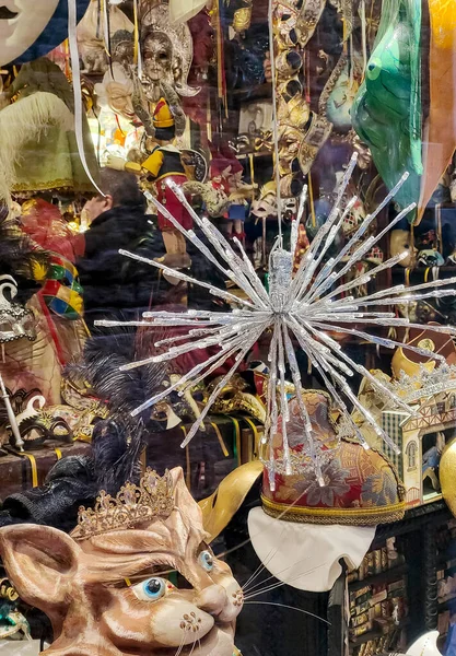 Wenecja Włochy Kwiecień 2023 Sklep Maskami Karnawałowymi Pamiątkami Ulicy Wenecji — Zdjęcie stockowe