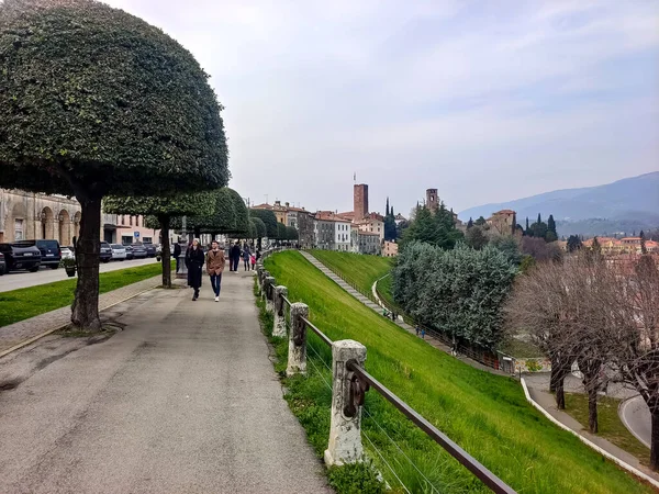 Bassano Del Grappa Italien April 2023 Touristen Den Straßen Von lizenzfreie Stockbilder