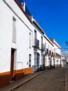 Endülüs 'ün İspanyol köyü El Corinil, güneşli bir günde