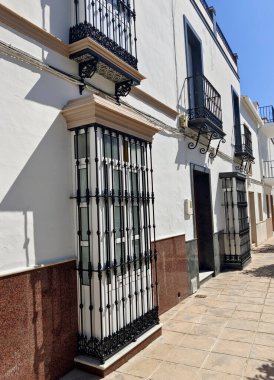 Endülüs 'ün İspanyol köyü El Corinil, güneşli bir günde