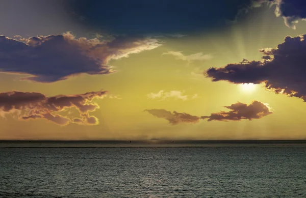 Günbatımında Güney Spanya Bir Sahilde — Stok fotoğraf