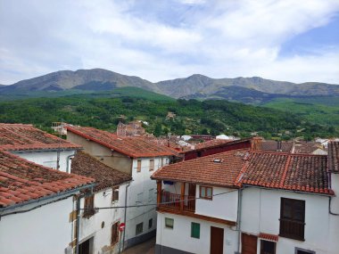 İspanya 'nın merkezinde Hervas adında bir köy bulutlu bir günde