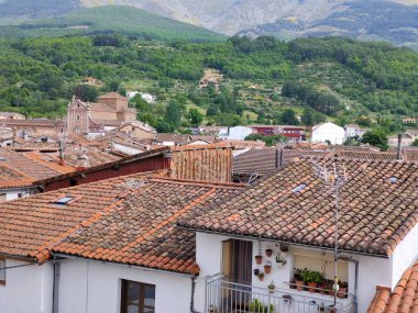 İspanya 'nın merkezinde Hervas adında bir köy bulutlu bir günde