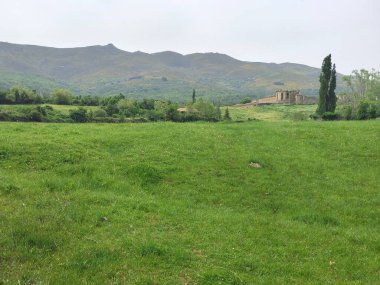 Bulutlu bir günde İspanya 'nın merkezindeki Avila şehrinde