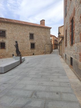 Bulutlu bir günde İspanya 'nın merkezindeki Avila şehrinde