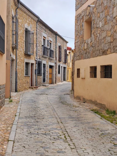 Bulutlu bir günde İspanya 'nın merkezindeki Avila şehrinde