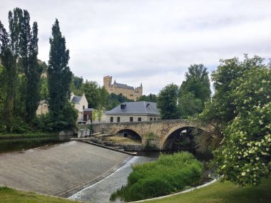 Segovia 'da bir kış günü ağaçlar