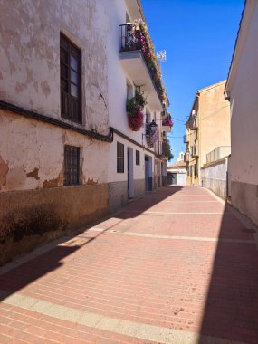 Güneşli bir günde İspanya 'nın güneyindeki Cazorla köyü