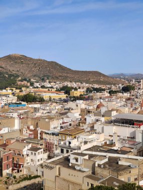 Kartagena, İspanya 'nın güneyinde güneşli bir günde. Burası kıyı kenti..