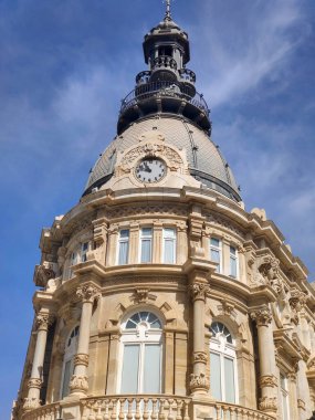 Kartagena, İspanya 'nın güneyinde güneşli bir günde. Burası kıyı kenti..