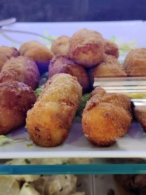 Bir tabakta kroket