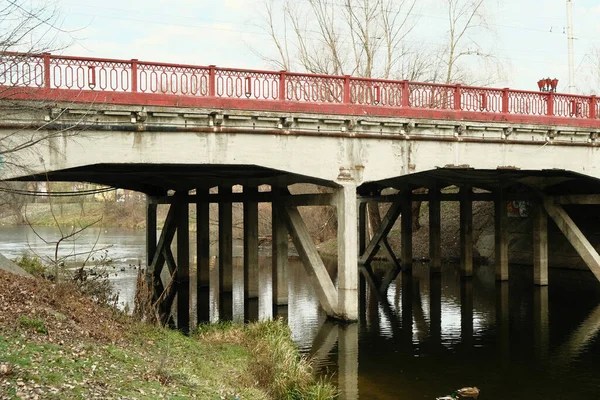 Pont Sur Rivière Dans Parc Automne Rivière Pont Matin Dans — Photo