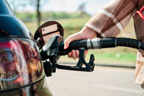 Tanque Gasolina Carro Enchimento Manual Posto Gasolina Crise Econômica Petróleo — Fotografia de Stock