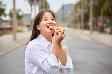 Barselona 'da Çin Dini Pizza