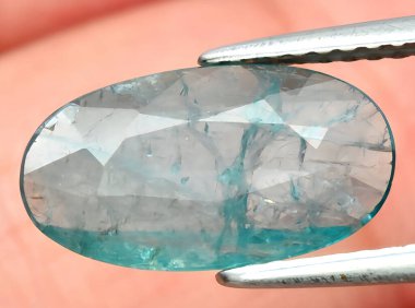 Arka planda doğal görkemli mücevher