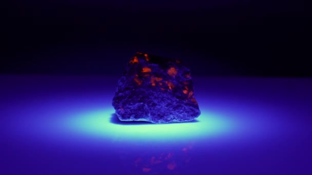 Naturlig Yoopelit Perle Ultraviolet Lys Baggrunden – Stock-video
