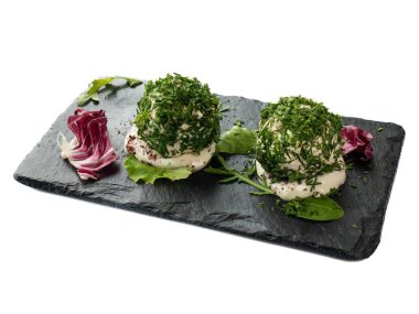 Sebzeli taze otlu Gurme Peynir Topu Lezzetleri.