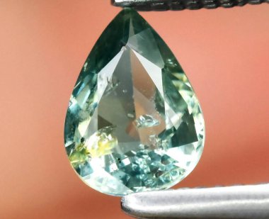 Enfes Gözyaşı Şeklinde Doğal Aquamarine Gemstone Karmaşık Sonuçlarla.