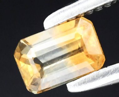 Zarif Kesim ve Açıklıkta Büyüleyici Sarı Beryl Gemstone Parlaklığı.