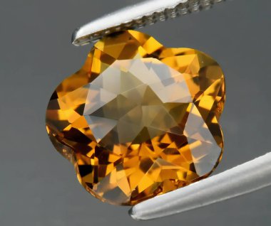 Çiçek Kesimi Tasarımı 'nda Enfes Parlak Doğal Citrine Gemstone.