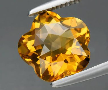 Zarif Doğal Citrine Gemstone Kesiği Parlak Sarı Renkli Yıldız Şeklinde.