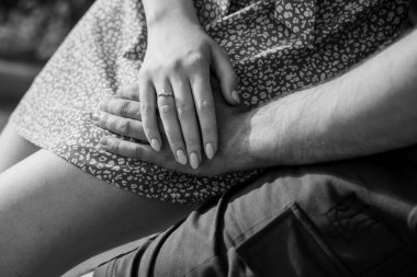 Siyah ve Beyaz Ayar 'da Bağlanma Saati.