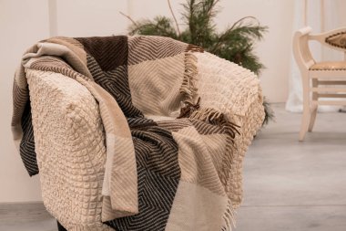 Minimalist İçi Battaniyeli Konforlu Sandalye Örtüsü.