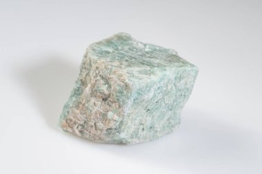 Doğal Amazonite Gemstone Eşsiz Dokuya sahip Canlı Yeşil ve Mavi Tonları Gösteriyor.