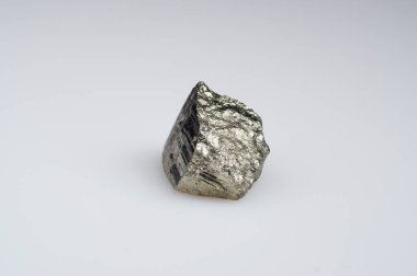 Metalik Parlak ve Eşsiz desenli İspanya 'dan Doğal Pyrite Gemstone.