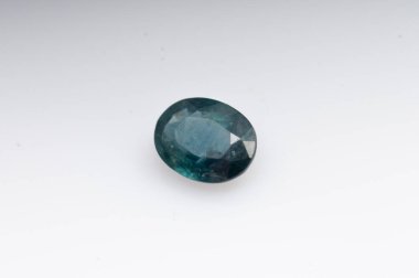 Doğal Oval Kesim Safir Gemstone Işık Işıltısı.