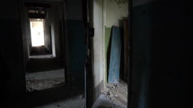 Unutulmuş Alanlar 'ın Lanetli Salonları Terk Edilmiş Anılar' ı anımsatıyor