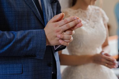 Düğün Töreni Sırasındaki Mahrem Gelin ve Damat Anı.