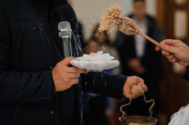 Kutsal Su ve Kutsal Atmosfer ile Ayinsel Temizlik Töreni.