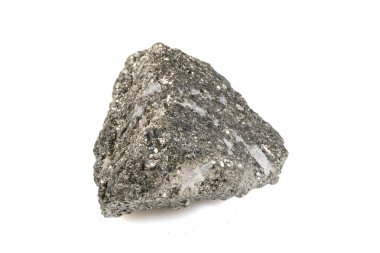 Beyaz Arkaplanda Metalik Işıltılı Doğal Pyrite Kristali.