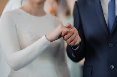 Düğün töreninde Gelin ve Damat arasındaki mahrem an.