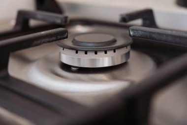 Doğalgaz ocağının yakın çekimi Pişirmeye Hazır.