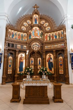 Kilise İçi İkonografi ile Ahşap Sunağı Karmaşık.