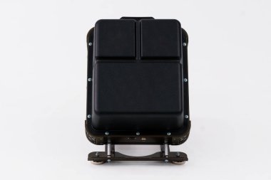 Güçlü Tasarım ile Sıkıştırılmış Elektronik Savaş Sistemi Bileşeni.